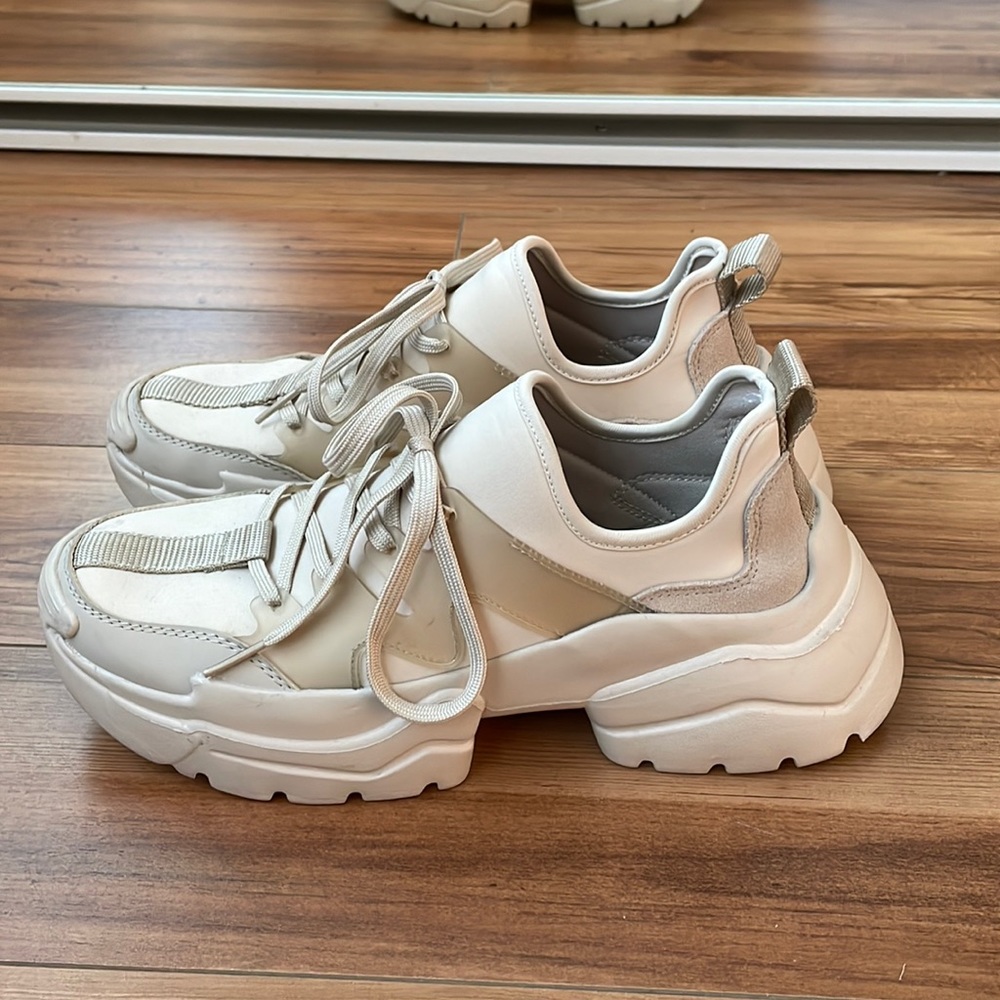 Zara tennis shoes